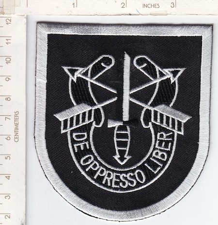 5th Special Forces pocket patch of their flash(white edge) ce ne $5.25